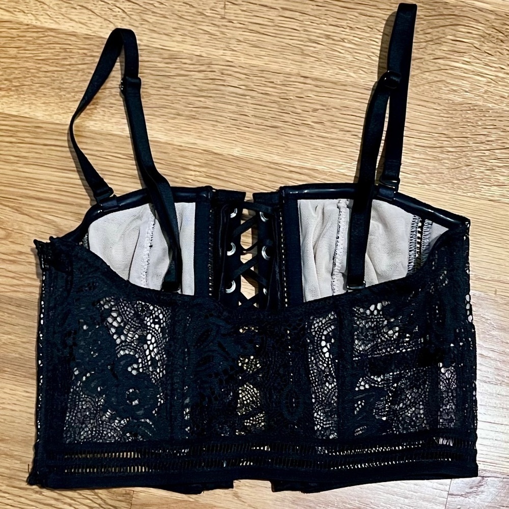 Victoria’s Secret Lace up Bustier Bra Top (S) NWT - Picture 2 of 3